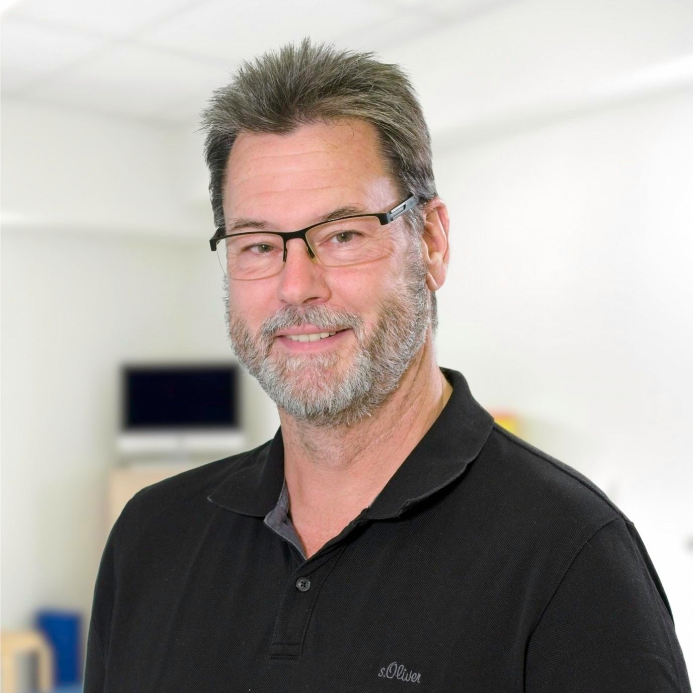 Tom Bartel - Facharzt Für Physikalische Und Rehabilitative Medizin Team | Praxis für Physikalische & Rehabilitative Medizin